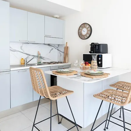 Le Cocon De La Pinede - Proche Apartment *