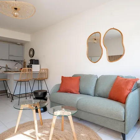 Le Cocon De La Pinede - Proche Apartment *