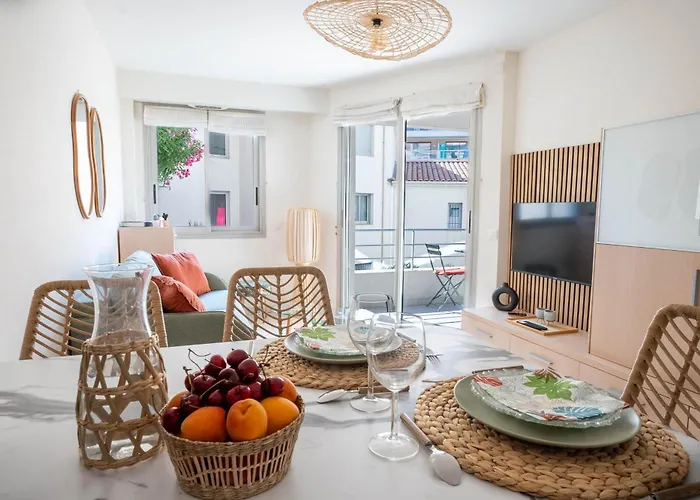 Le Cocon De La Pinede - Proche * Αντίμπ