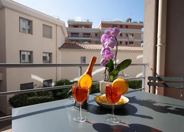 Le Cocon De La Pinede - Proche Αντίμπ